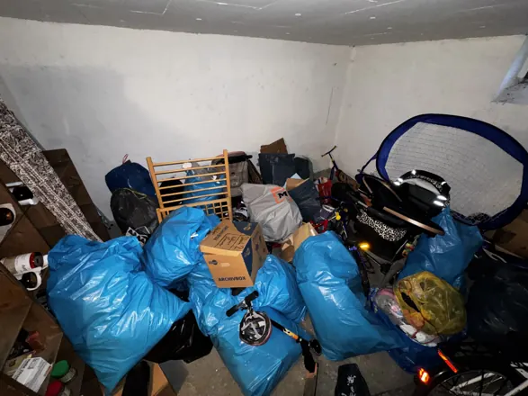 Entrümpelung in Kempten: gesammelte Säcke vor dem Abtransport